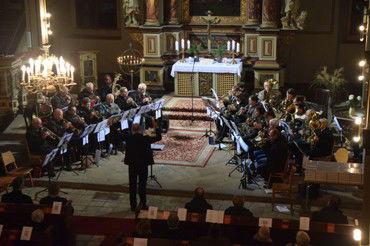 Der Kreisposaunenchor begeistert mit guter Musik Der Kreisposaunenchor begeistert mit guter Musik